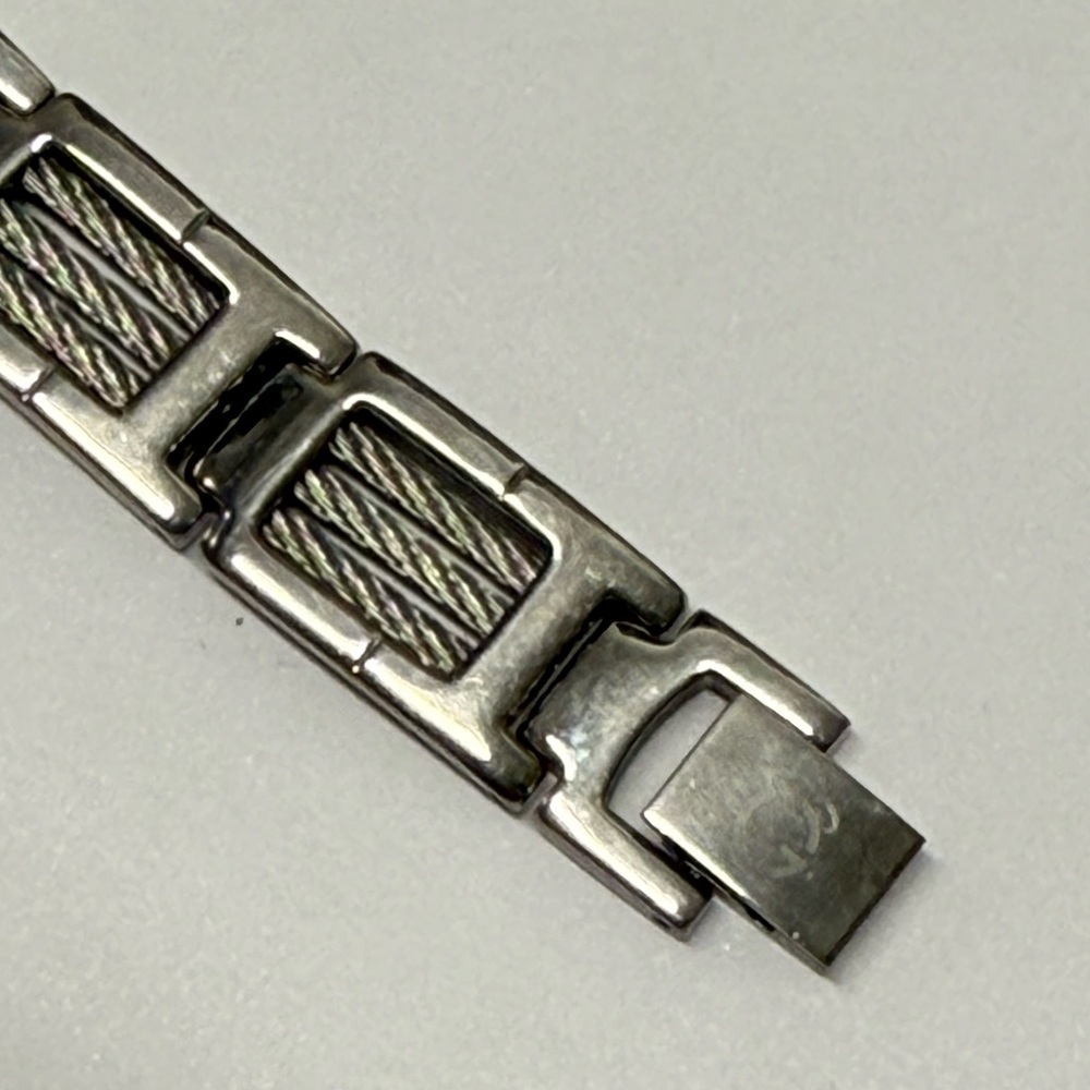 New Mens Stainless steel bracelet. 8 3/4” . Macy’s. - Picture 3 of 4